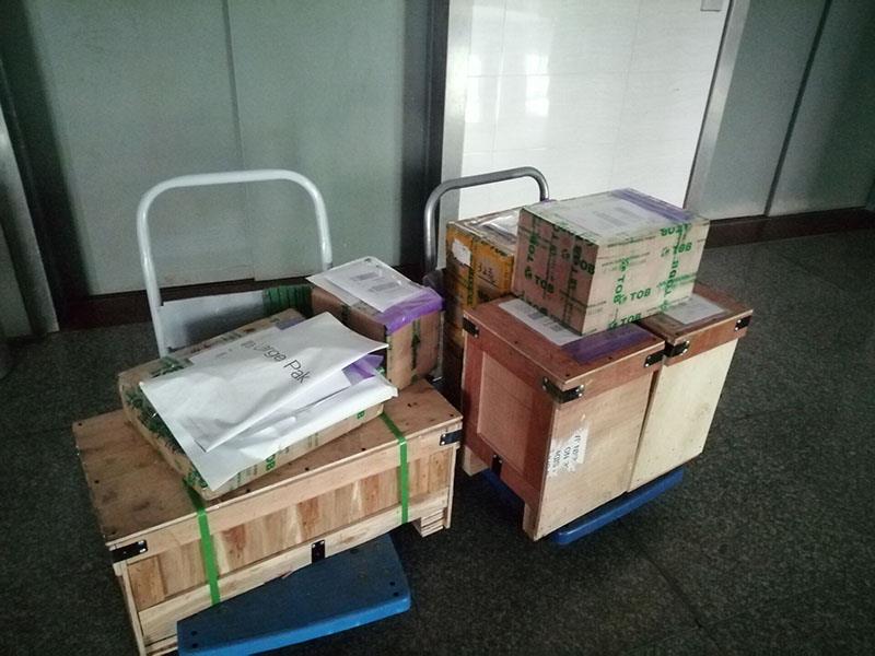 배터리 랩 ​​장비 출하 준비